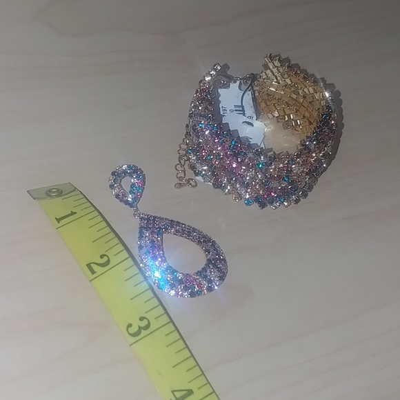 Fancy earrings ✨️ - Picture 2 of 3